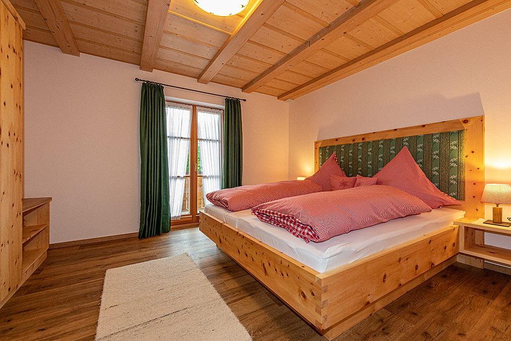 Ferienhaus 4erspitzblick Schlafzimmer 1