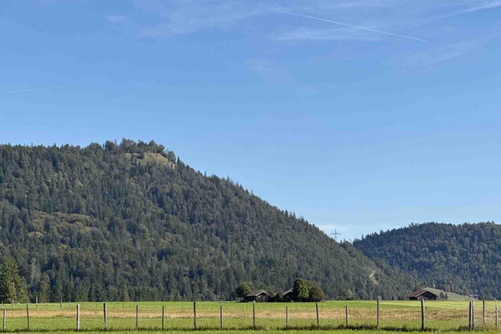 Krün Blick zum Kreppelschrofen